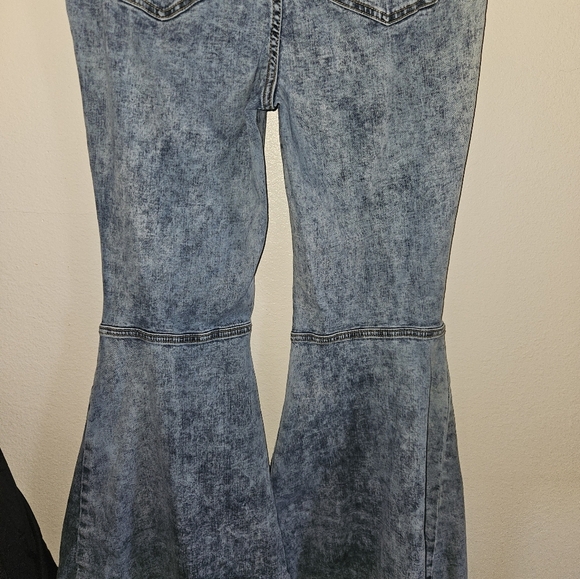 Free People Womans Flared  Bell Bottom Jeans Waist Size 31 - Picture 10 of 12